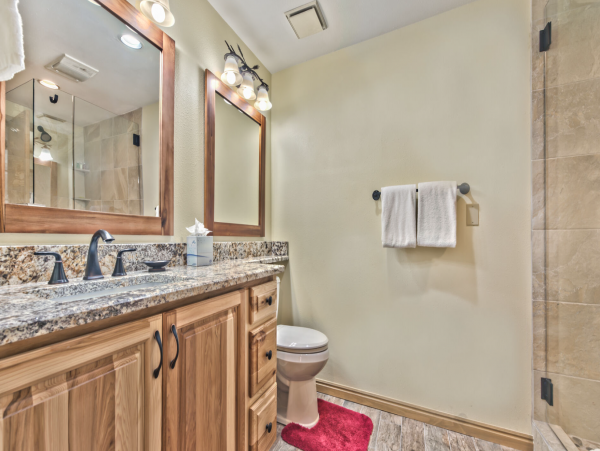 Ski in Ski out Park City condo sleeps 6